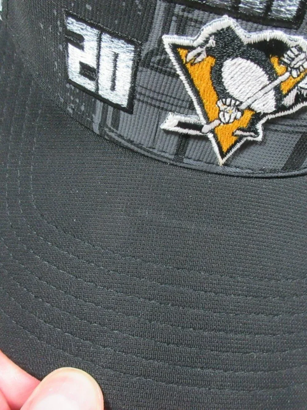 47 Brand mens charcoal an gray Pittsburgh Penguins 2016 NHL champs snapback